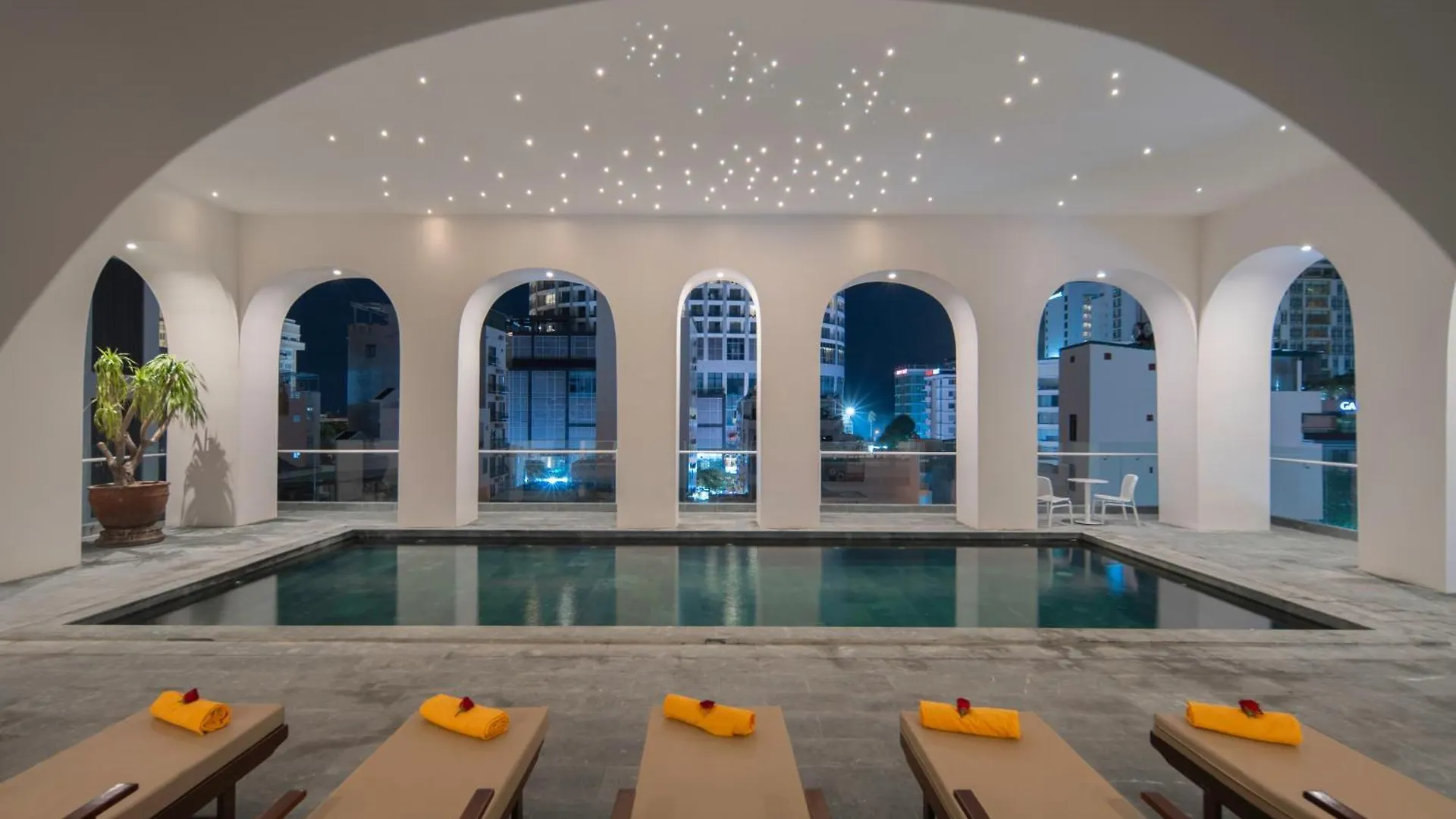 Green World Hotel Να Τρανγκ 4*,  Βιετνάμ