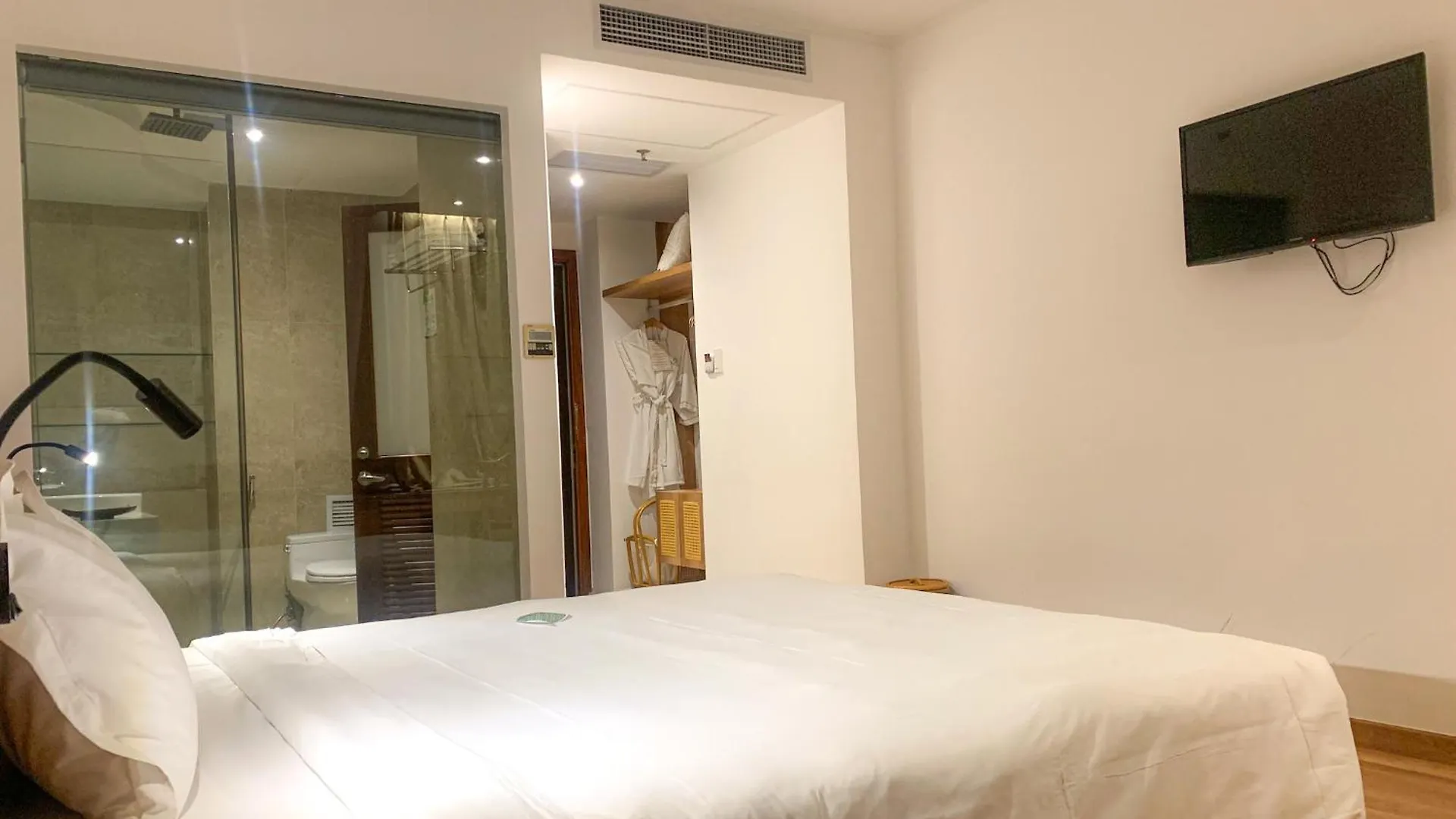 Green World Hotel Нячанг