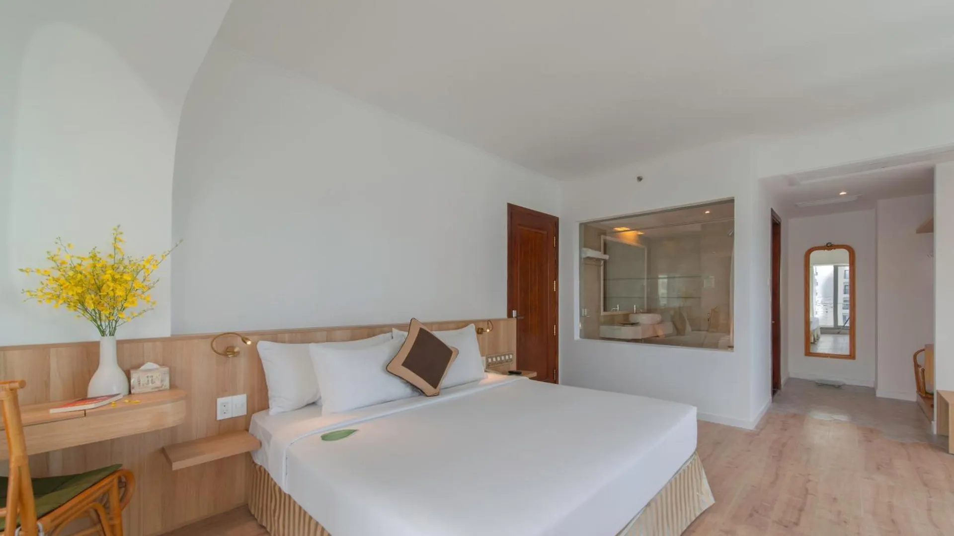 Green World Hotel Nha Trang 4*,